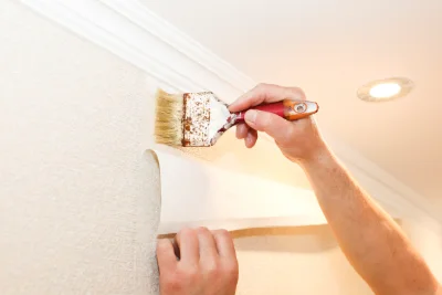 Pose de papier peint à Génicourt — revêtements muraux et toiles de verre